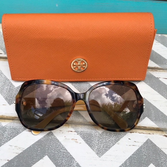 Tory Burch Accessories - Authentic Tory Burch Polarized Sunglasses